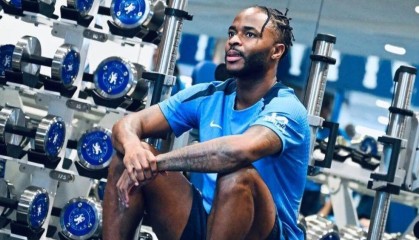 世界杯比赛安排-记者：富勒姆和水晶宫都询问了斯特林的情况，那不勒斯也有意