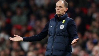 世界杯决赛时间-名宿公开炮轰：图赫尔针对阿诺德！这就是私人恩怨，完全没道理|英格兰|亚历山大-阿诺德|加里-莱因克尔|乌拉圭足球队|英格兰足球队_新浪体育_新浪新闻