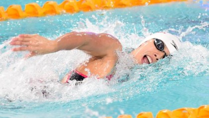 游泳争霸赛杨浚瑄赢100自 徐嘉余战男女混接夺冠